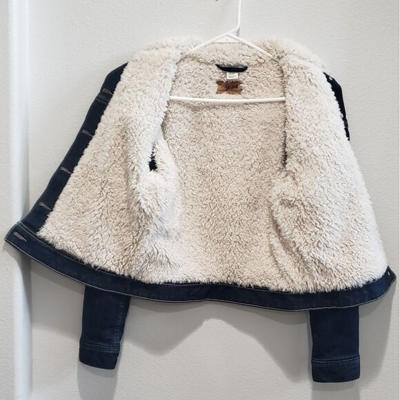 Levi's heritage  sherpa trucker jean jacket size medium NWNT - Picture 3 of 5